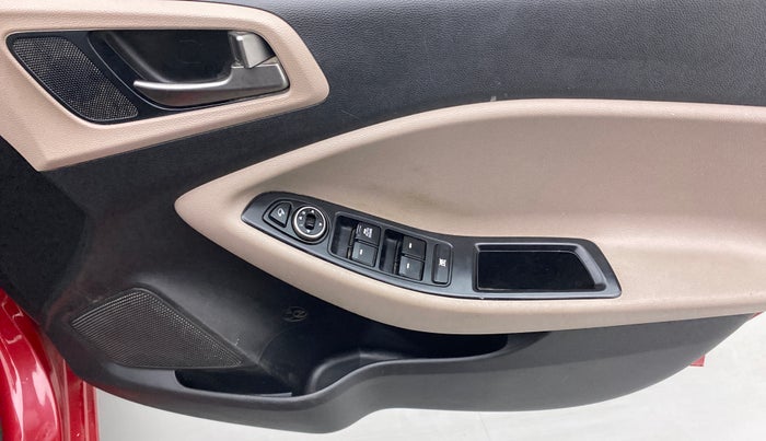 2016 Hyundai Elite i20 SPORTZ 1.4, Diesel, Manual, 78,151 km, Driver Side Door Panels Control