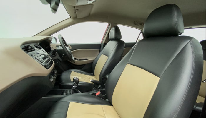 2016 Hyundai Elite i20 SPORTZ 1.4, Diesel, Manual, 78,151 km, Right Side Front Door Cabin