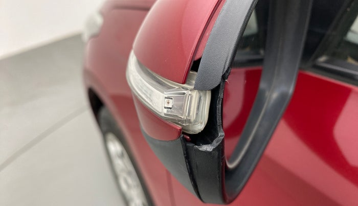2016 Hyundai Elite i20 SPORTZ 1.4, Diesel, Manual, 78,151 km, Left rear-view mirror - Cover has minor damage
