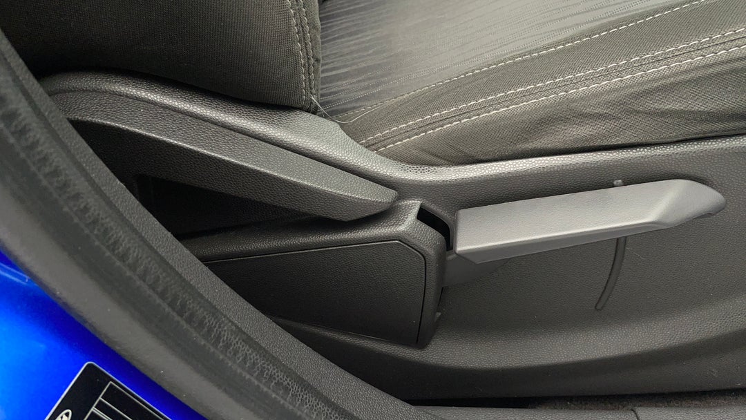 2014 Ford Ecosport Trend, Manual, 126986 km, Drivers Side Adjustment Panel