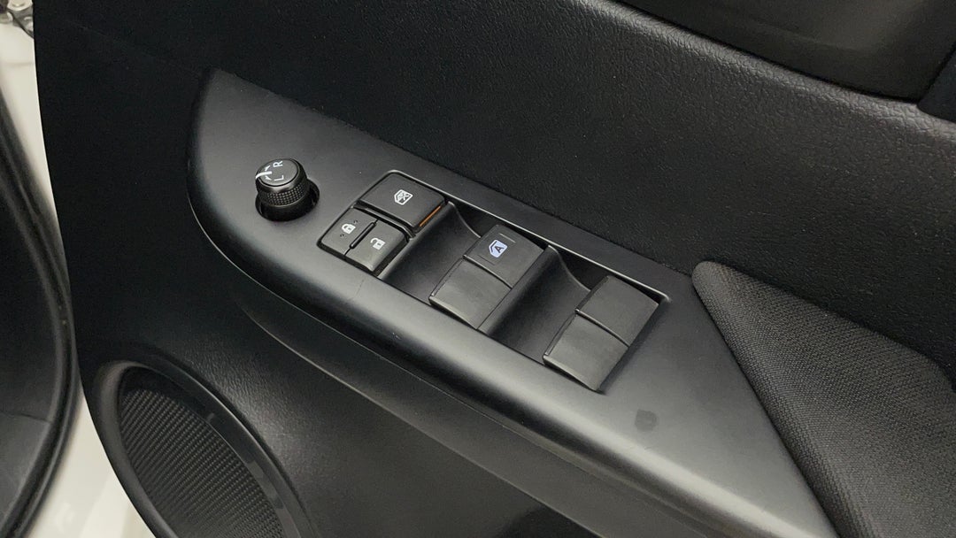 2019 Toyota Hilux Workmate, Automatic, 104249 km, Drivers Side Door Panel Controls