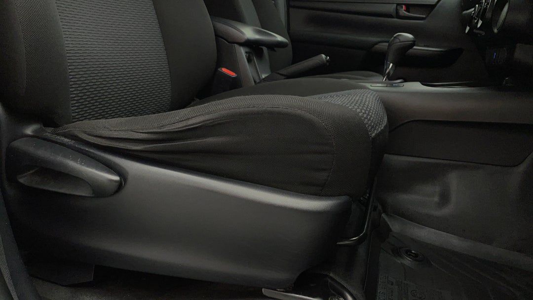 2019 Toyota Hilux Workmate, Automatic, 104249 km, Drivers Side Adjustment Panel