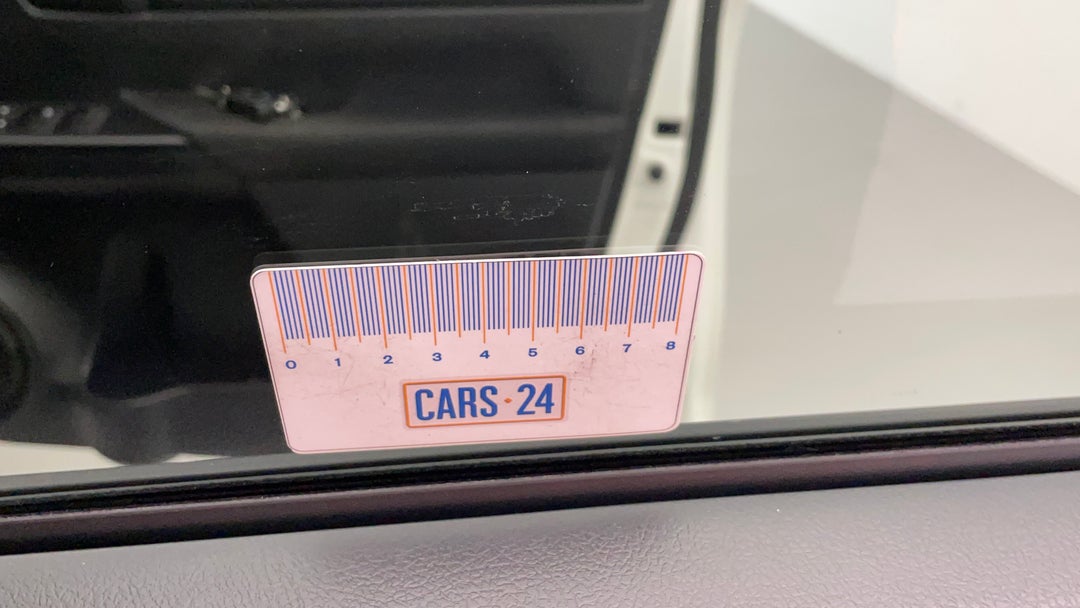 2019 Toyota Hilux Workmate, Automatic, 104249 km, Window Glass Rear RHS Tinting Scratched