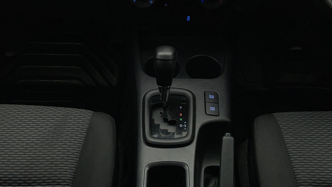 2019 Toyota Hilux Workmate, Automatic, 104249 km, Gear Lever 