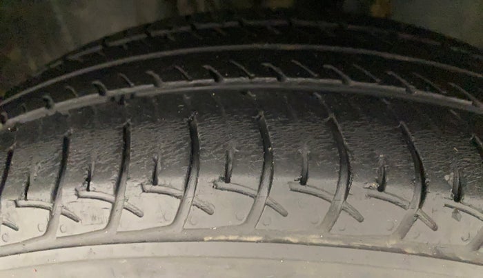 2019 Nissan Micra Active XV, Petrol, Manual, 21,131 km, Left Front Tyre Tread
