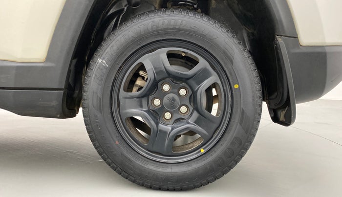 2017 Jeep Compass 2.0 SPORT, Diesel, Manual, 33,871 km, Left Rear Wheel