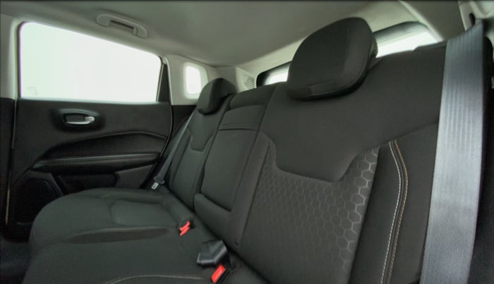 2017 Jeep Compass 2.0 SPORT, Diesel, Manual, 33,871 km, Right Side Rear Door Cabin