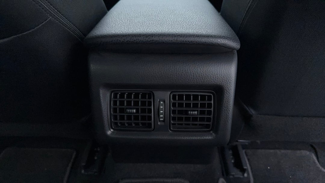 Rear A/C Vent