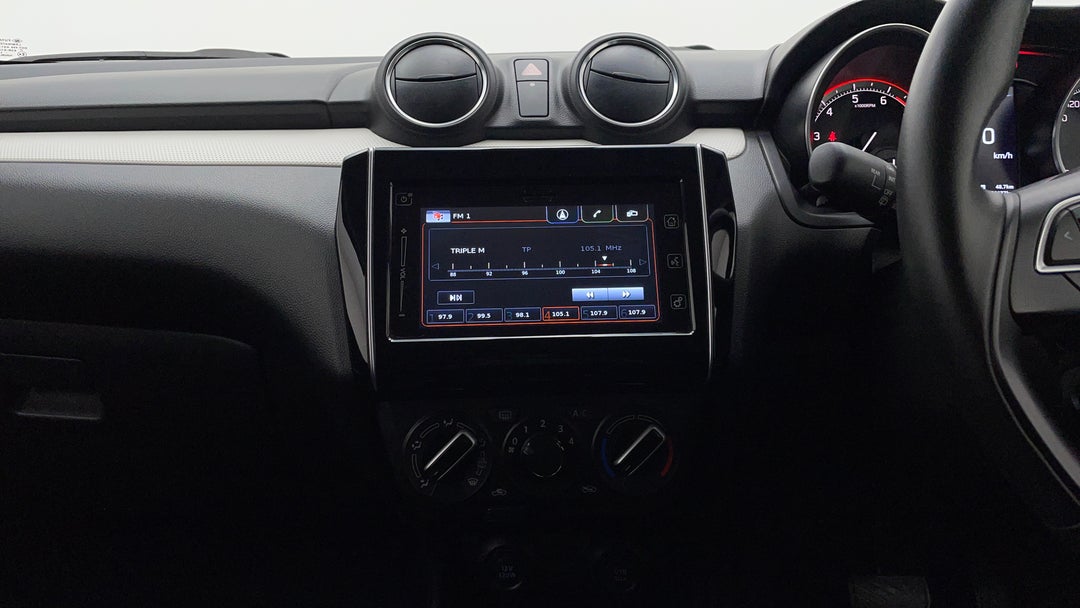 2023 Suzuki Swift Gl Plus, Automatic, 26677 km, Center Console