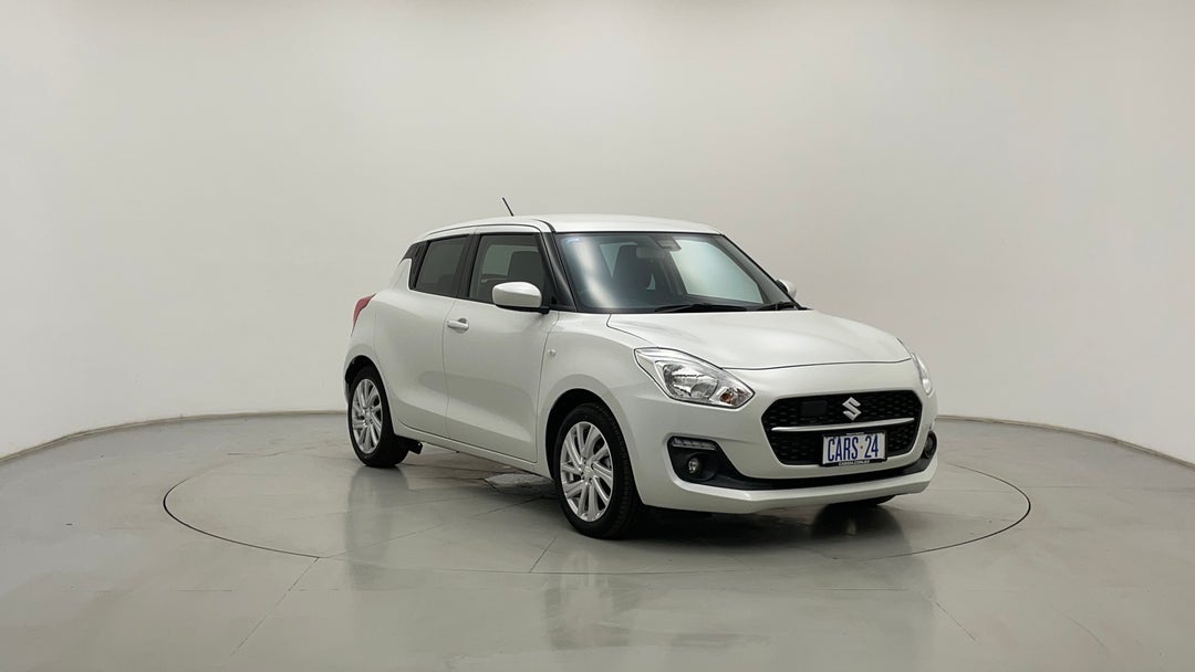 2023 Suzuki Swift Gl Plus, Automatic, 26677 km, Right Front Diagonal (45- Degree) View