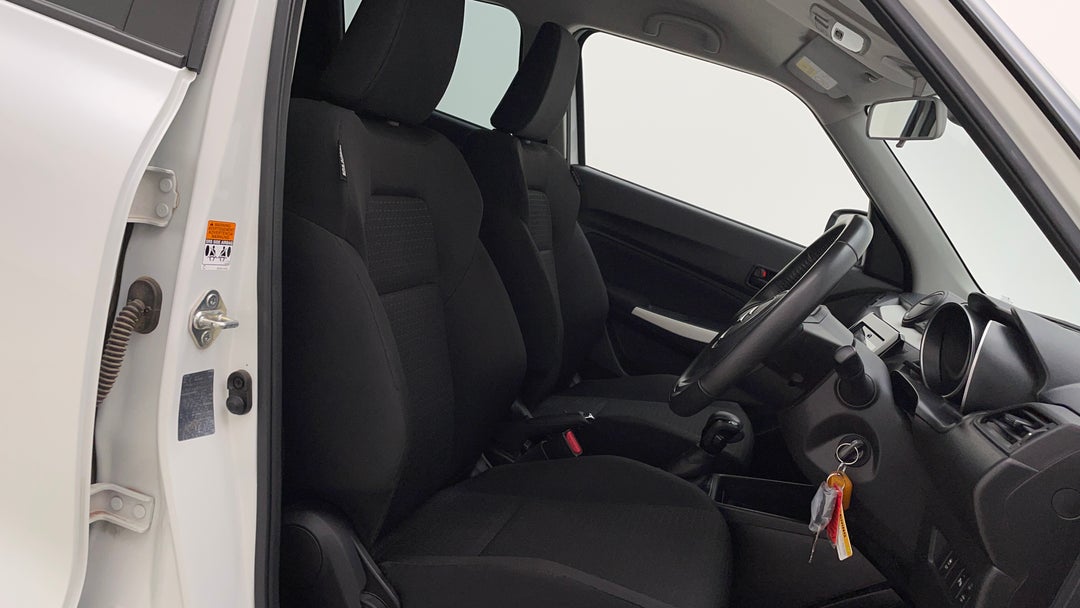 2023 Suzuki Swift Gl Plus, Automatic, 26677 km, Right Side Front Door Cabin View