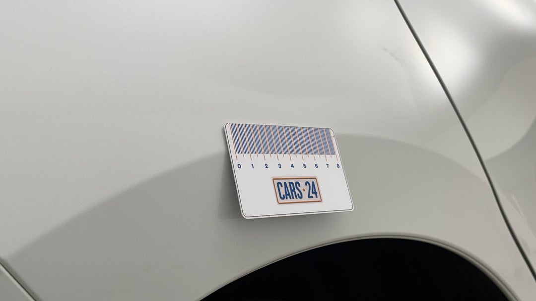 2023 Suzuki Swift Gl Plus, Automatic, 26677 km, Quarter Panel Rear RHS Dent