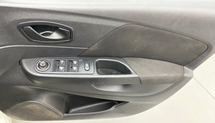 2019 Renault Captur RXE diesel (MT), Diesel, Manual, 49,378 km, Driver Side Door Panels Control