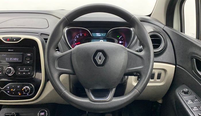 2019 Renault Captur RXE diesel (MT), Diesel, Manual, 49,378 km, Steering Wheel Close Up