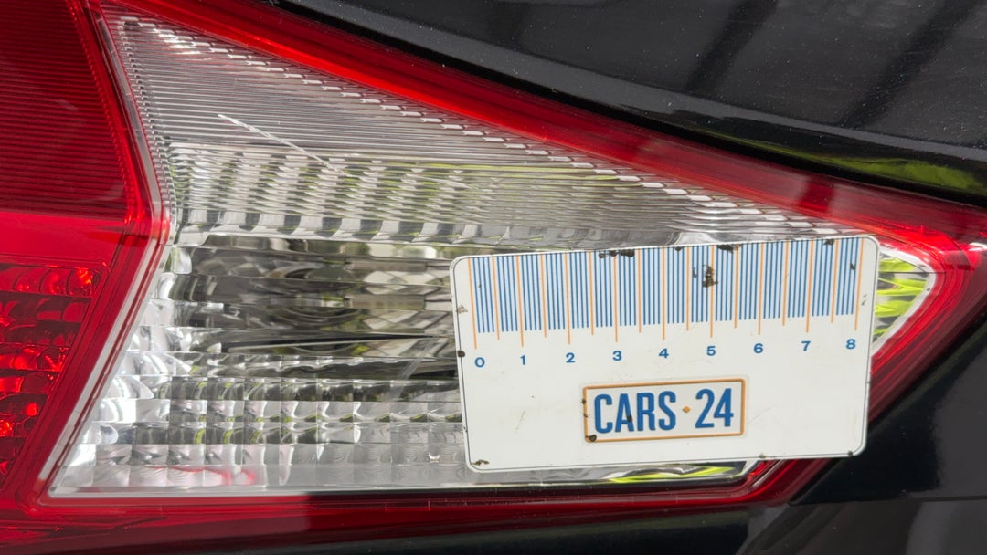 Lights Tail lights LHS Scratch