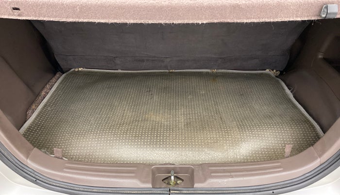 2011 Maruti Zen Estilo VXI, Petrol, Manual, 1,03,910 km, Boot Inside