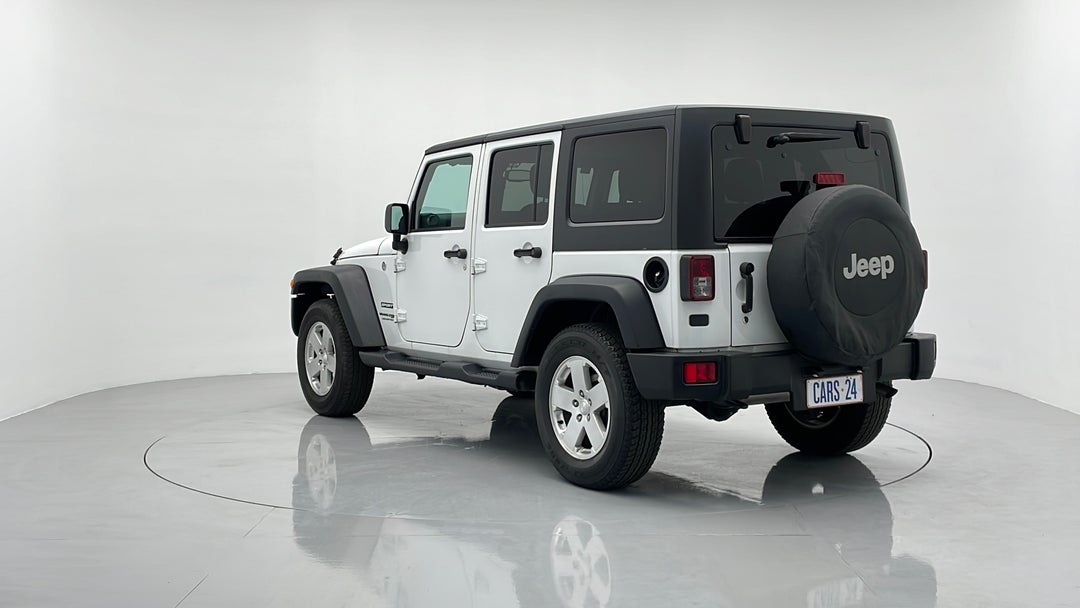 Left Back Diagonal (45- Degree) View