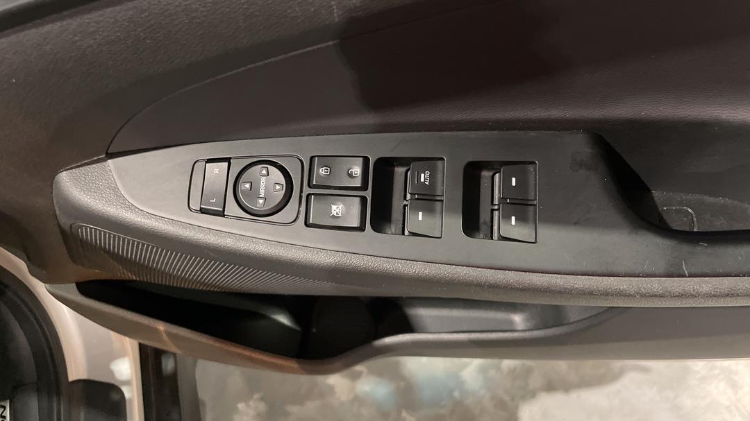 2020 Hyundai Tucson Active (2WD), Automatic, 31406 km, Drivers Side Door Panel Controls