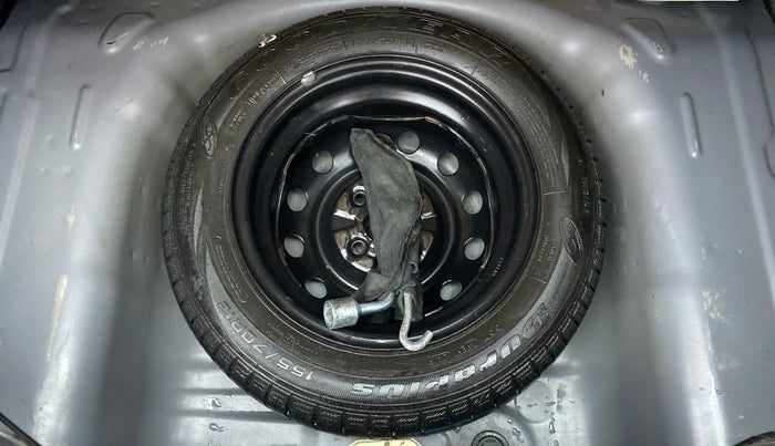 2017 Hyundai Eon MAGNA PLUS, Petrol, Manual, 34,684 km, Spare Tyre