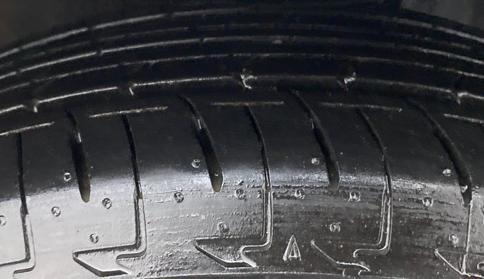 2022 Maruti Celerio ZXI D, Petrol, Manual, 577 km, Right Front Tyre Tread