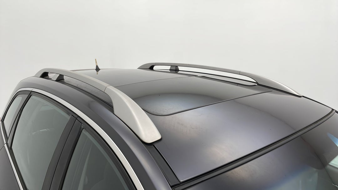 Roof/Sunroof View