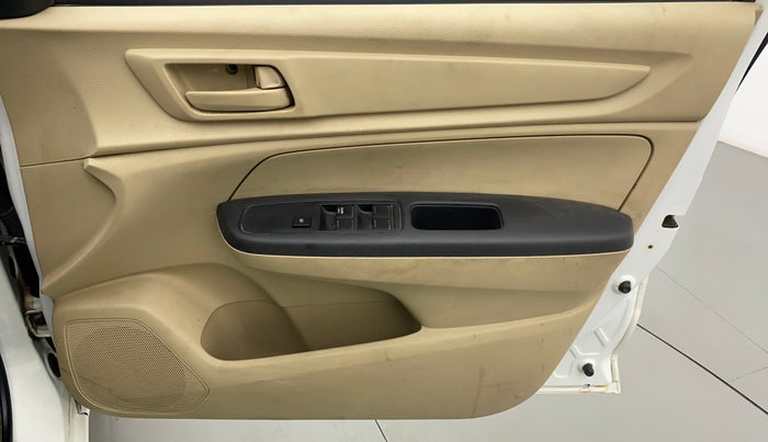 2019 Honda Amaze 1.2 EMT I VTEC, Petrol, Manual, 28,822 km, Driver Side Door Panels Control