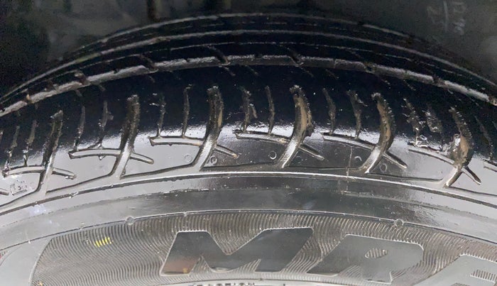 2018 Maruti Ertiga VDI SHVS LIMITED EDITION, Diesel, Manual, 25,075 km, Right Rear Tyre Tread