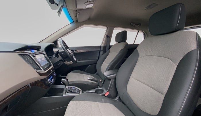 2017 Hyundai Creta 1.6 CRDI SX PLUS AUTO, Diesel, Automatic, 97,547 km, Right Side Front Door Cabin View