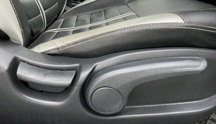 2019 Hyundai Elite i20 1.2 SPORTS PLUS VTVT, Petrol, Manual, 30,152 km, Driver Side Adjustment Panel