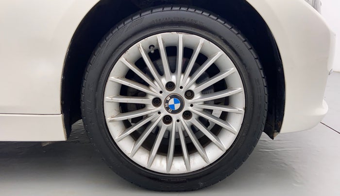 2014 BMW 3 Series 320D LUXURYLINE, Diesel, Automatic, 76,340 km, Right Front Wheel