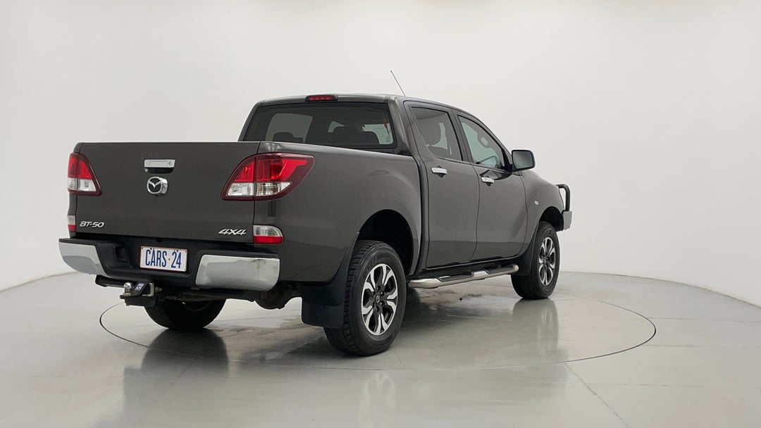 Right Back Diagonal (45- Degree) View