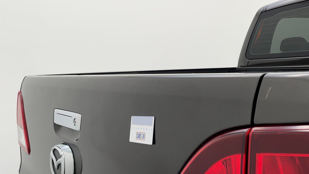 Boot / Tailgate Tailgate Scratch