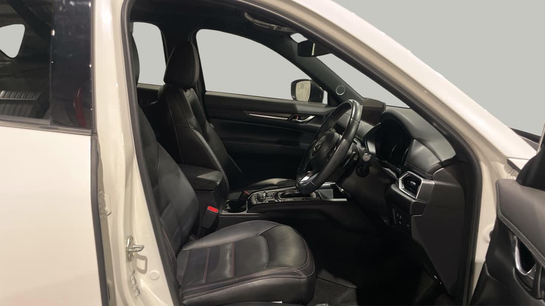 2022 Mazda CX-5 Gt Sp (AWD), Automatic, 62431 km, Right Side Front Door Cabin View