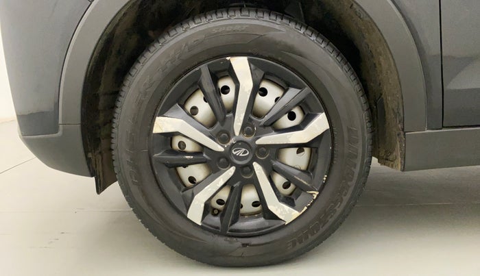 2022 Mahindra XUV300 W4 1.2 PETROL, Petrol, Manual, 15,819 km, Left Front Wheel