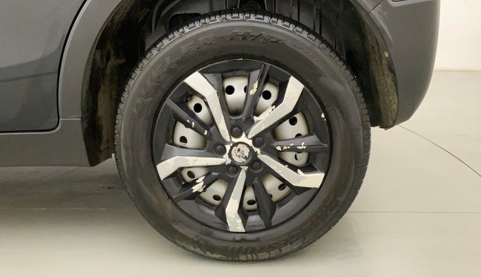2022 Mahindra XUV300 W4 1.2 PETROL, Petrol, Manual, 15,819 km, Left Rear Wheel