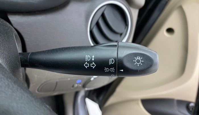 2013 Hyundai i10 MAGNA 1.2, Petrol, Manual, 65,216 km, Combination switch - Turn Indicator not functional