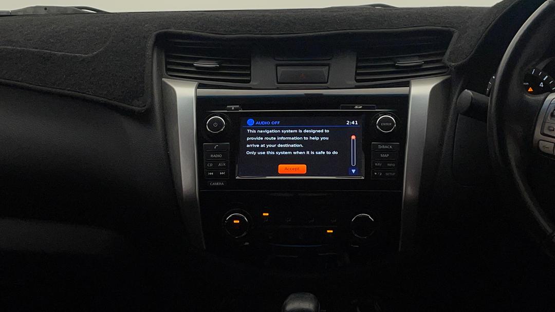 2016 Nissan Navara St (4x4), Automatic, 144494 km, Infotainment System