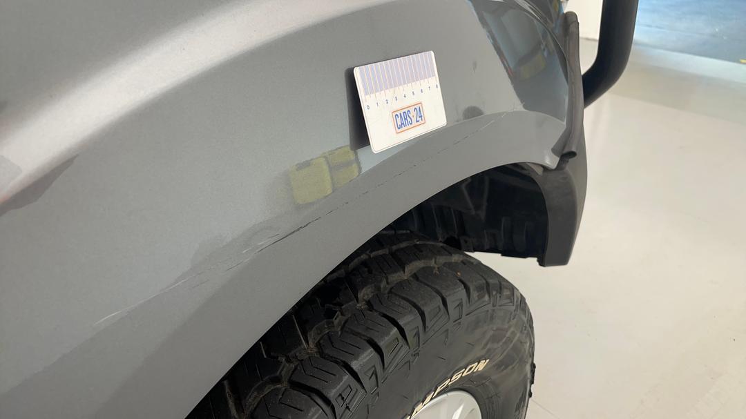 2016 Nissan Navara St (4x4), Automatic, 144494 km, Quarter Panel Front RHS Guard Scratch