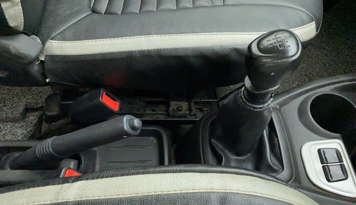 2018 Datsun Redi Go T (O), Petrol, Manual, 33,936 km, Gear Lever