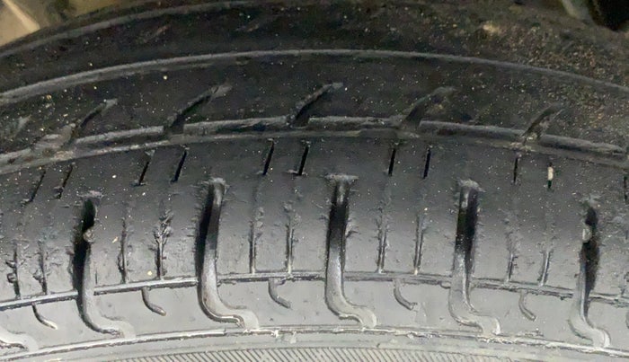 2018 Datsun Redi Go T (O), Petrol, Manual, 33,936 km, Right Rear Tyre Tread