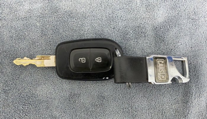 2018 Datsun Redi Go T (O), Petrol, Manual, 33,936 km, Lock system - Dork lock functional only from remote key