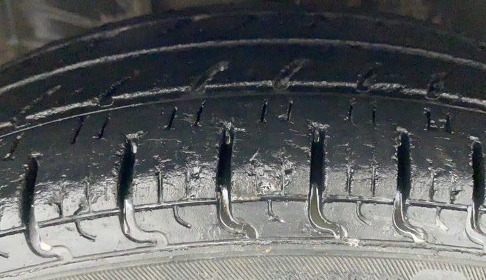 2018 Datsun Redi Go T (O), Petrol, Manual, 33,936 km, Right Front Tyre Tread