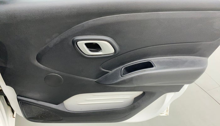 2018 Datsun Redi Go T (O), Petrol, Manual, 33,936 km, Driver Side Door Panels Control