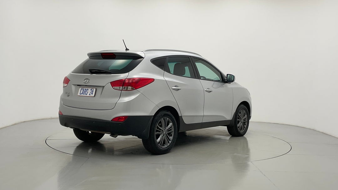 Right Back Diagonal (45- Degree) View