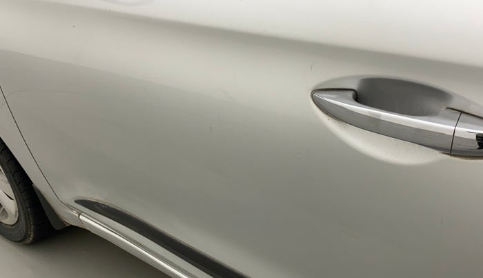 2015 Hyundai Elite i20 ASTA 1.2, Petrol, Manual, 53,516 km, Front passenger door - Minor scratches