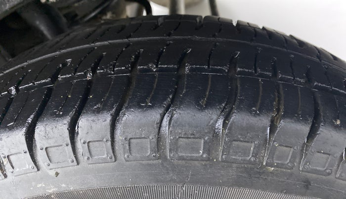 2017 Maruti Alto 800 LXI, Petrol, Manual, 40,058 km, Left Rear Tyre Tread