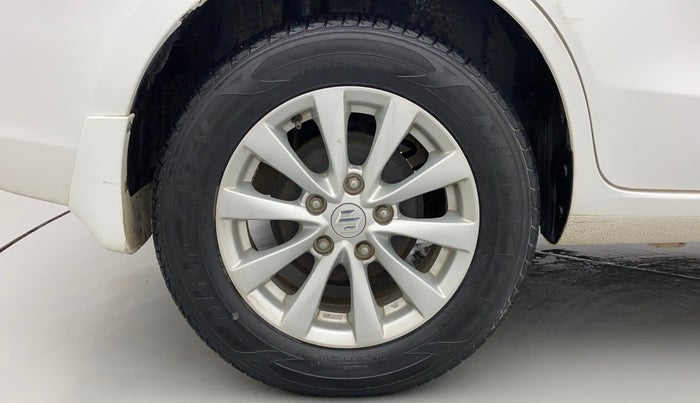 2012 Maruti Ertiga ZXI, Petrol, Manual, 39,429 km, Right Rear Wheel