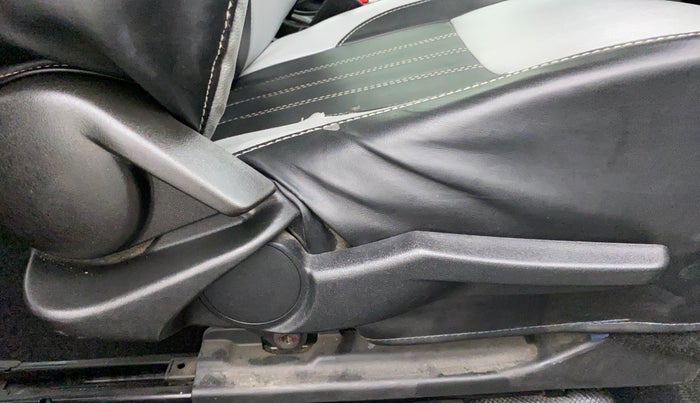 2016 Maruti Baleno ZETA CVT PETROL 1.2, Petrol, Automatic, 45,440 km, Driver Side Adjustment Panel