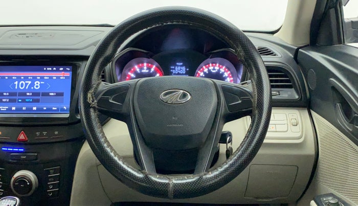 2020 Mahindra XUV300 W4 1.2 PETROL, Petrol, Manual, 43,684 km, Steering Wheel Close Up