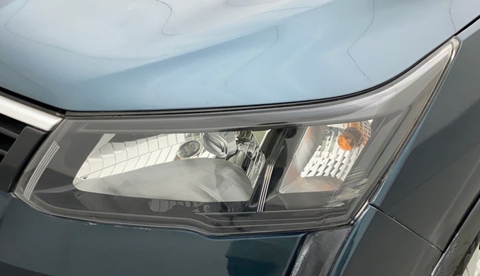 2020 Mahindra XUV300 W4 1.2 PETROL, Petrol, Manual, 43,684 km, Left headlight - Minor scratches